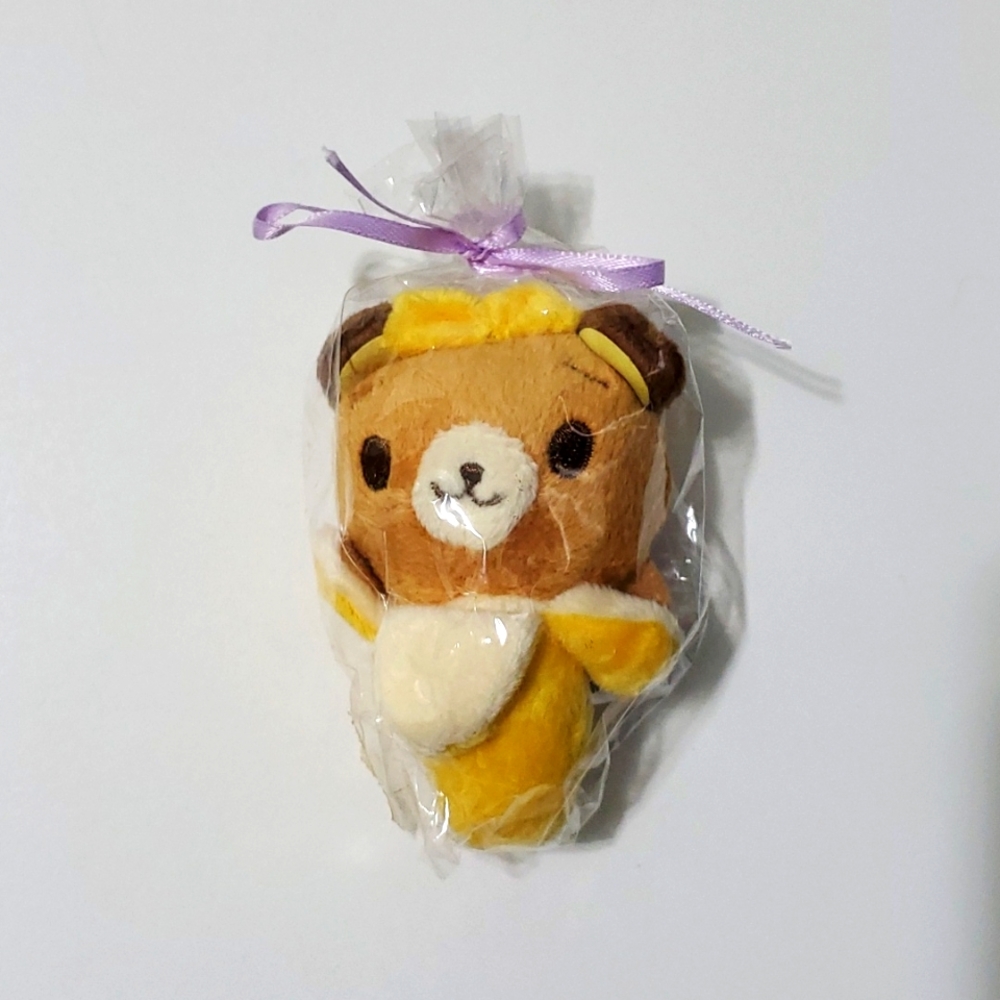 RARE vintage 90s y2k Sanrio tenorikuma banana bear kawaii keychain